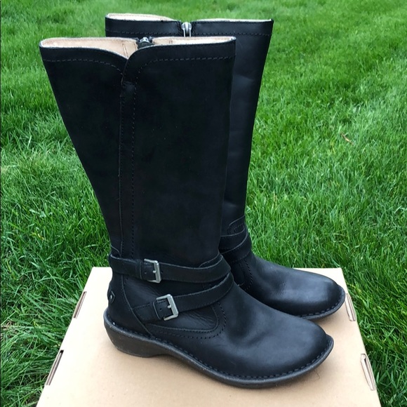 🆕 UGG Boot - Picture 3 of 9